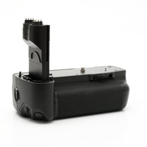 Canon BG-E6 Battery Grip for 5D Mark II Digital EOS (Retail Package)