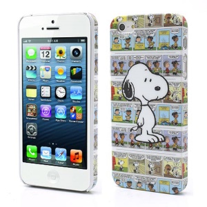 Snoopy and Its Cartoon Background Hard Back Case for iPhone 5