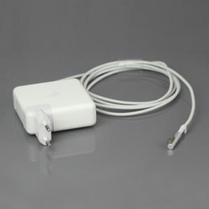 Apple 85W AC MagSafe Power Adapter for MacBook Pro 15-inch and 17-inch - EU Plug