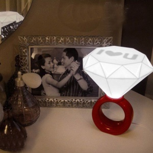 Romantic Diamond Ring Shaped Mood Lamp Night Light - Red