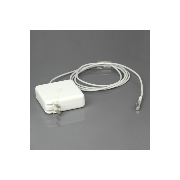 Apple 85W AC MagSafe Power Adapter for MacBook Pro 15-inch and 17-inch - US Plug