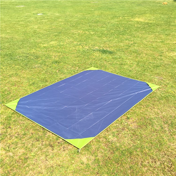 Large Camping Mat Pad Water-Resistant Picnic Blanket (200 x 150cm) with Four Pegs - Light Green-3