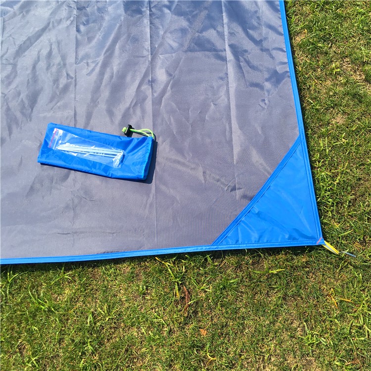 Outdoor 200 x 150cm Waterproof Anti-damp Picnic Mat with Four Pegs - Blue-14