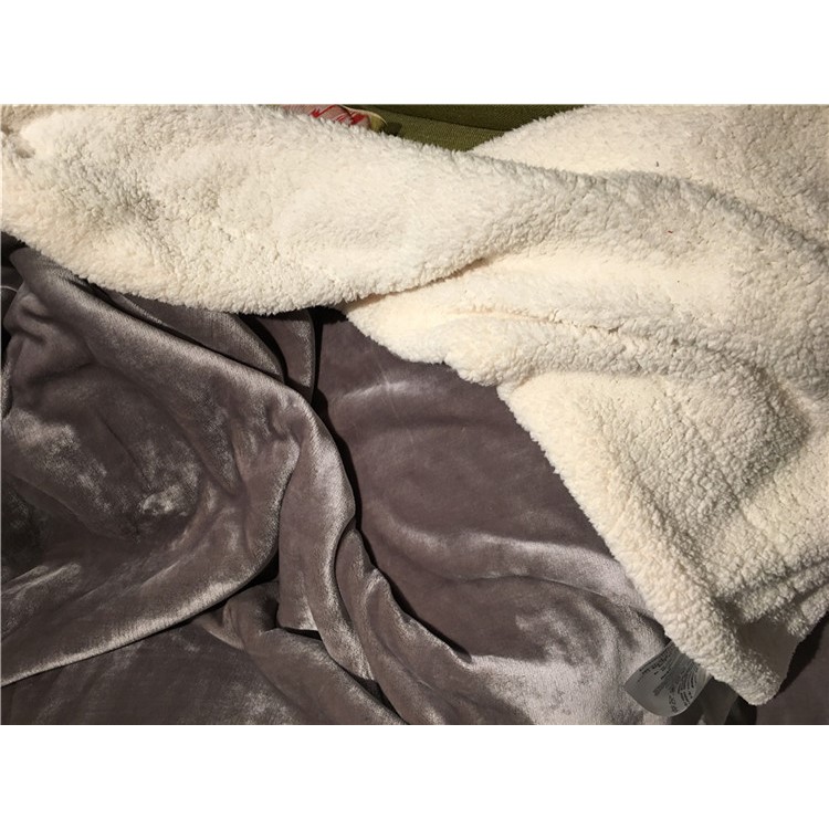 Sherpa Throw Luxury Blanket Reversible Fuzzy Microfiber Warm Blanket for Bed or Couch, Size 150 x 200cm - Light Grey-3