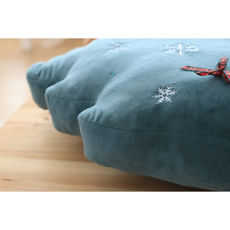 Christmas Tree Shaped Soft Cushion Comfortable Plush Pillow Stuffed Plush Toy Doll Seat Pad, Size: 22cm-12