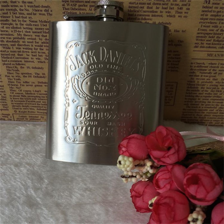 Delicate Engraved Pattern Hip Flask Stainless Steel 7oz Flasks for Liquor Gift Set with Bonus Funnel & Shot Glasses-6