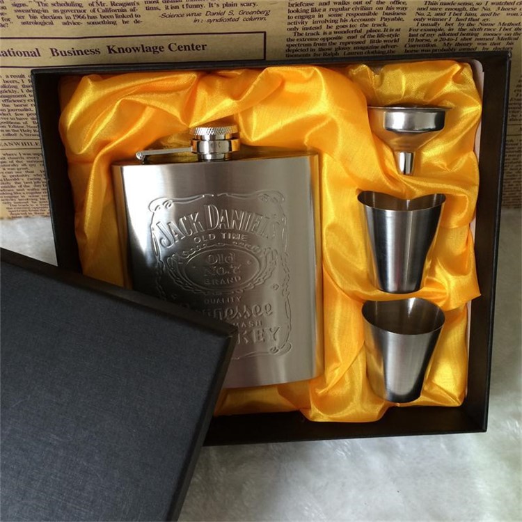 Delicate Engraved Pattern Hip Flask Stainless Steel 7oz Flasks for Liquor Gift Set with Bonus Funnel & Shot Glasses-7