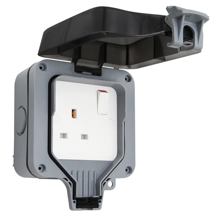 Single Use Outdoor Waterproof Dustproof Storm Switched Socket - UK Plug-1