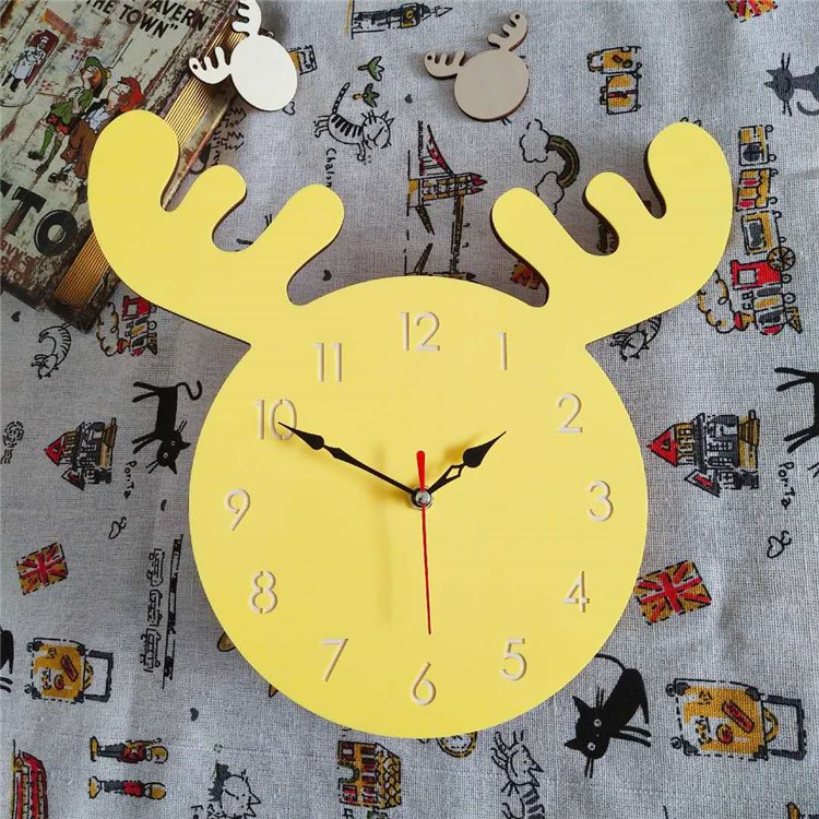 Cute Moose Decorative Quartz Wall Clock Battery Operated Silent Clock for Living Room, Bedroom - Yellow-3