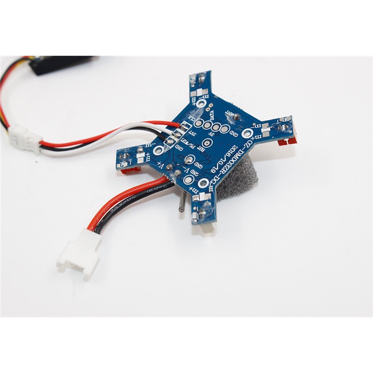 DM002HW 2.4G 6 Axis Quadcopter with 0.3MP WiFi Camera DIY Remote Control UAV-7