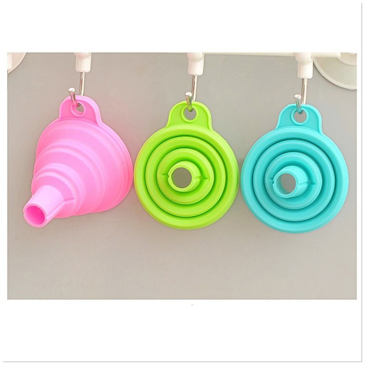 Silicone Foldable Liquid Funnel Portable Oil Honey Funnel Kitchen Mini Tool - Green-2