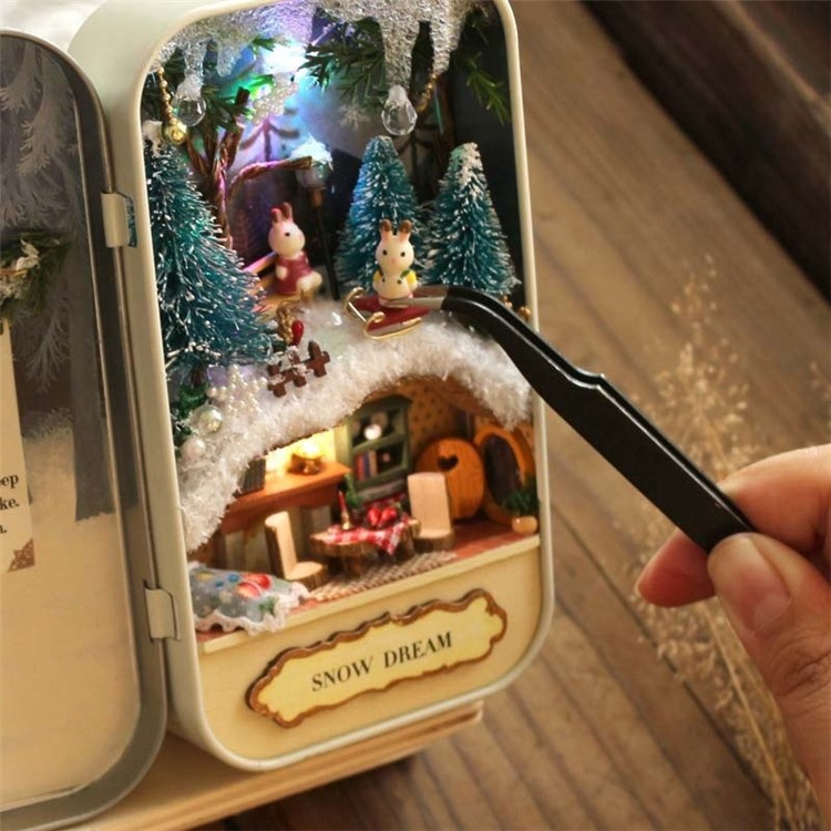 3D DIY Handmade Box Theatre Assemble Kits Dollhouse Miniature Box Gift Toys - Snow Dream-3