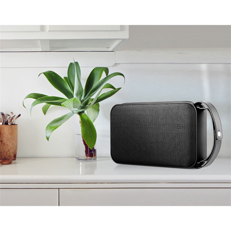 JOYROOM M10 Portable 8800mAh Power Bank Wireless Bluetooth Speaker Support Hands-free Call/TF Card/AUX-in-13