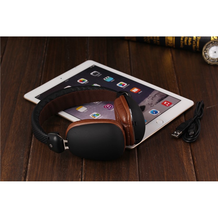 BT-002 Stereo Wireless Headphones with Microphone Over-ear Foldable Portable Headset - Brown / Black-2