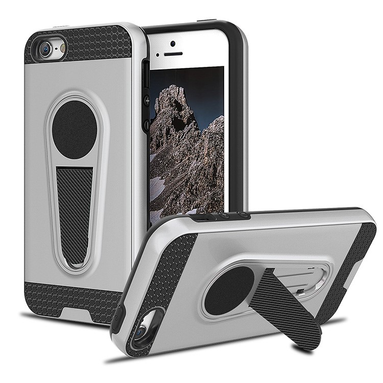 

Carbon Fiber Texture Kickstand PC + TPU Back Cover for iPhone 5 (Built-in Magnetic Holder Metal Sheet) - Silver