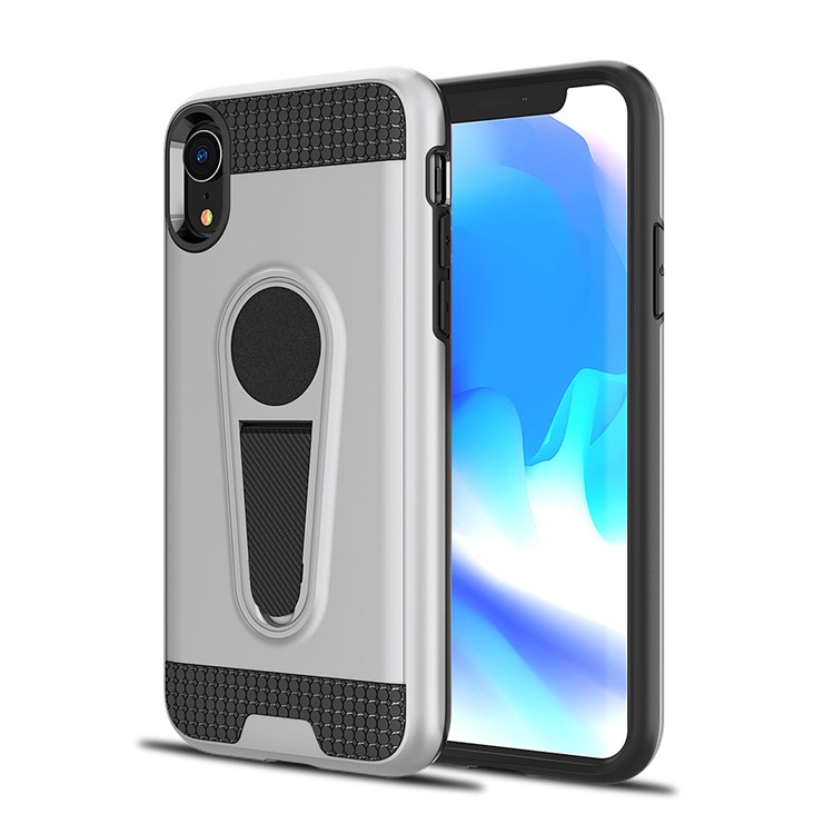 

Углеродное Волокно PC + TPU Гибридная Подставка Для Подставки Для Iphone 9 6,1 Дюйма (встроенный Магнитный Металлический Лист) - Серебряный
