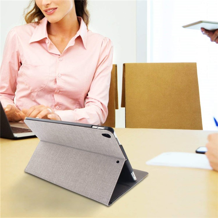 MUTURAL Canvas Cloth Texture Contrast Color Auto-wake/sleep PU Leather Case with Stand for iPad Pro 10.5-inch (2018) - Black / Red-11