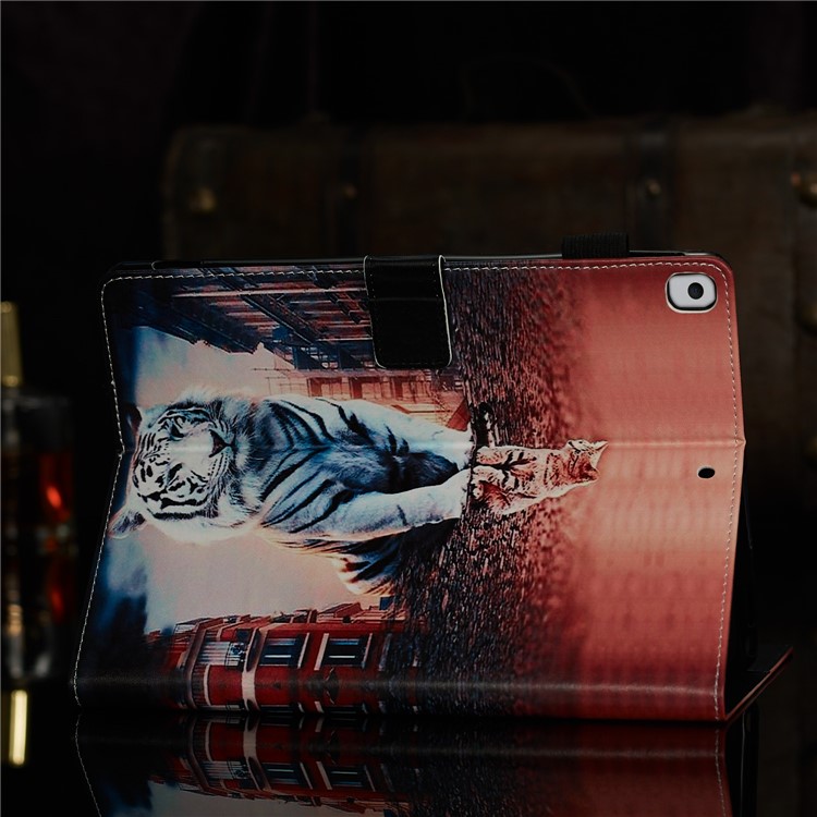 Pattern Printing PU Leather Stand Wallet Protective Tablet Case for iPad 10.2 (2019) - Cat and Tiger Reflection-10