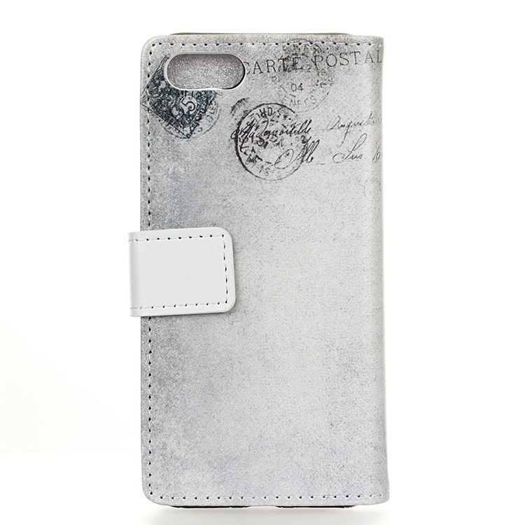 Protective Patterns Wallet Leather Stand Cover for iPhone SE (2nd Generation)/8/7 4.7 inch - Cat Holding Heart-2