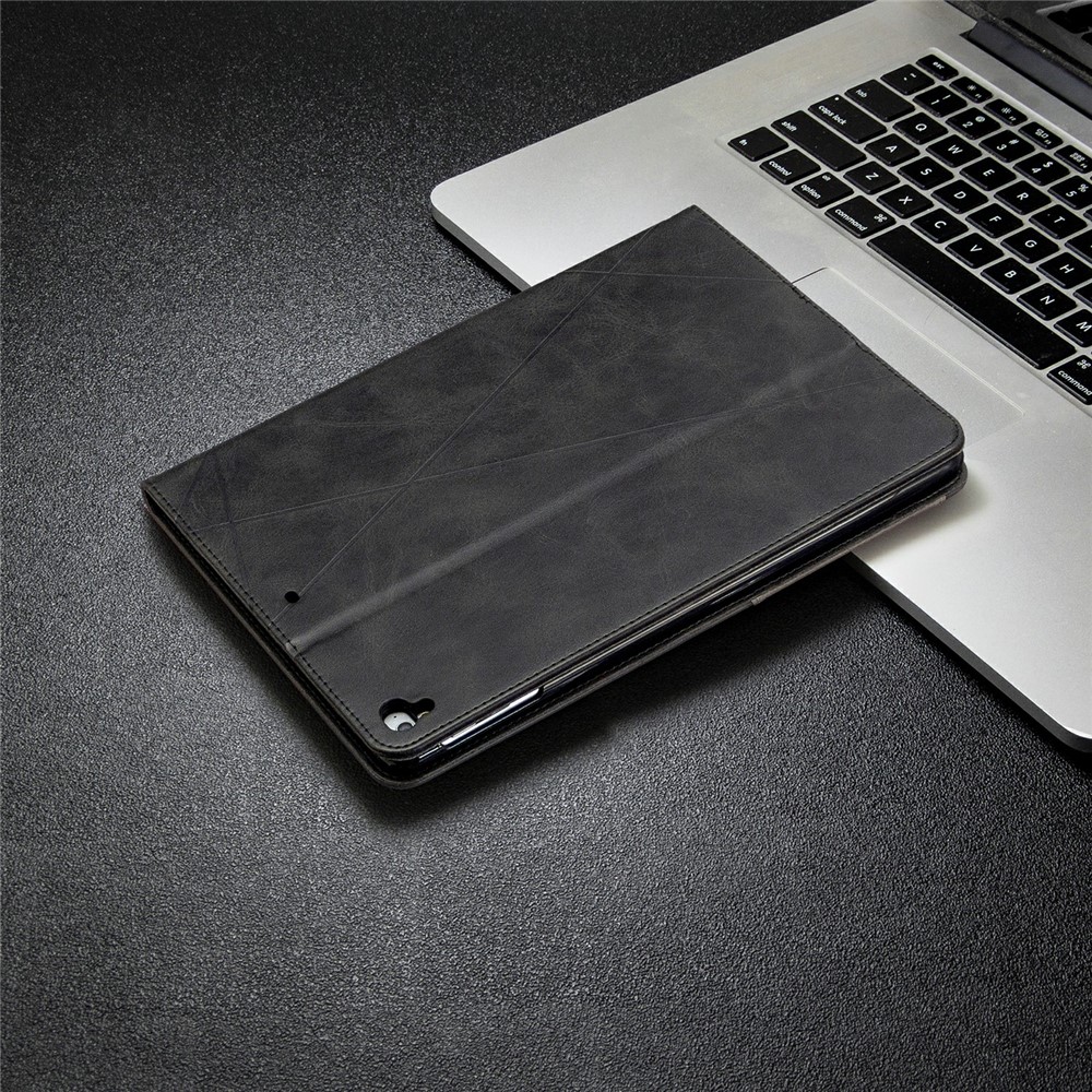 Geometric Pattern Stand Leather Smart Case for iPad Air 2/Air (2013)/iPad 9.7-inch (2018)/(2017)/Pro 9.7 inch (2016) - Black-8