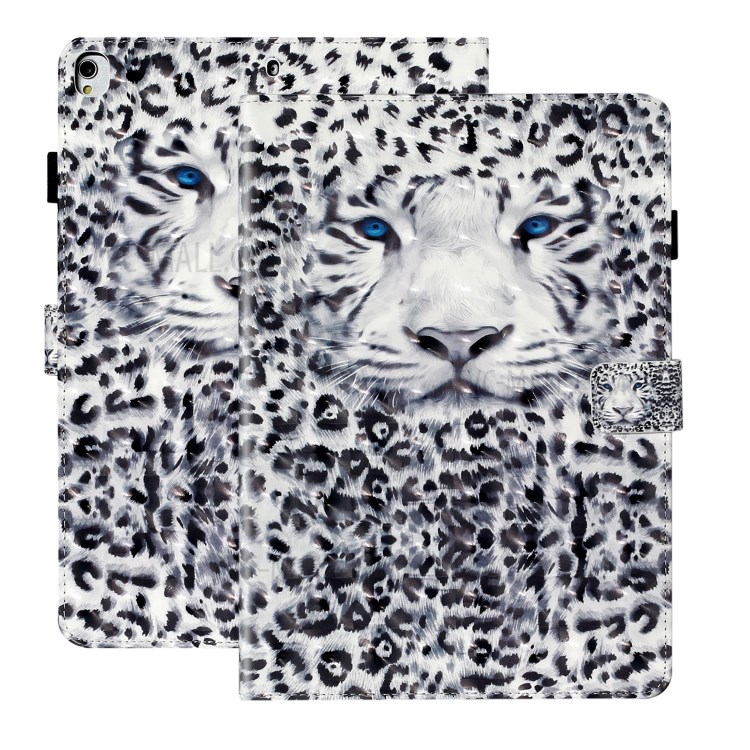 Light Spot Decor Patterned PU Leather Stand Shell Tablet Shell Case for iPad 10.2 (2020) (2019) - Scary Leopard-2