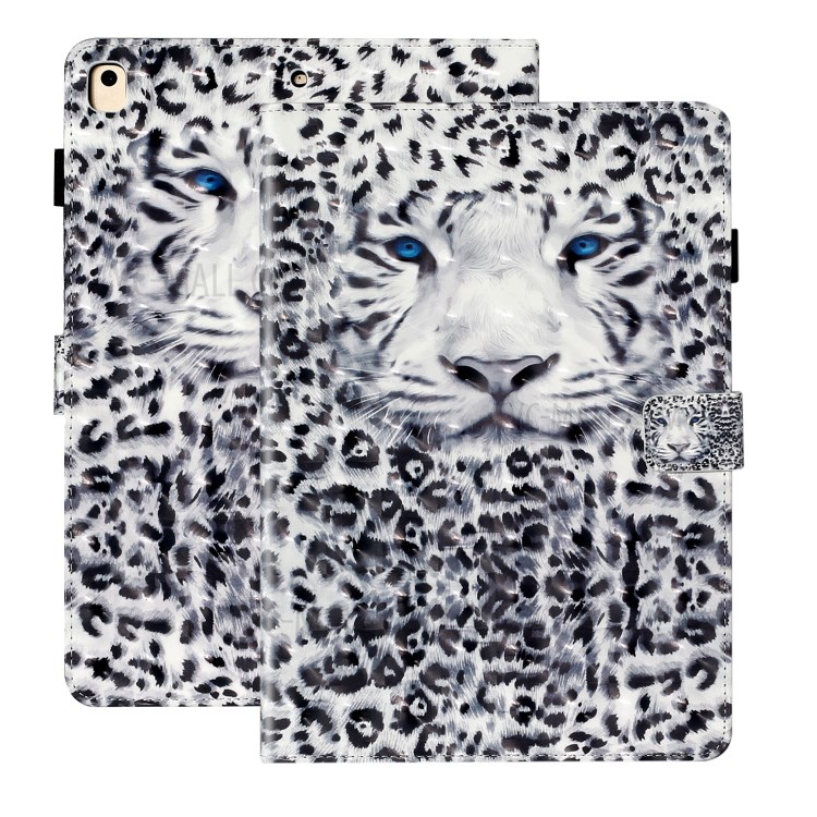 Light Spot Decor Patterned PU Leather Shell Stand Shell Tablet Cover for iPad Air 2/Air (2013)/9.7-inch (2018) - Scary Leopard-2