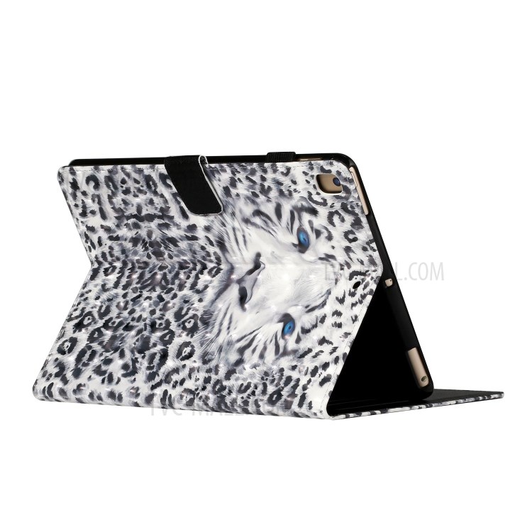 Light Spot Decor Patterned PU Leather Shell Stand Shell Tablet Cover for iPad Air 2/Air (2013)/9.7-inch (2018) - Scary Leopard-5