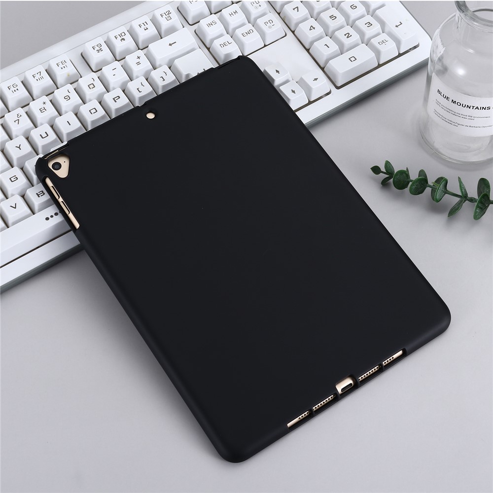 Full Body Slim Soft Liquid Silicone Shockproof Protective Case for iPad 9.7-inch (2018) / (2017) / iPad 5 / iPad 6 - Black-10