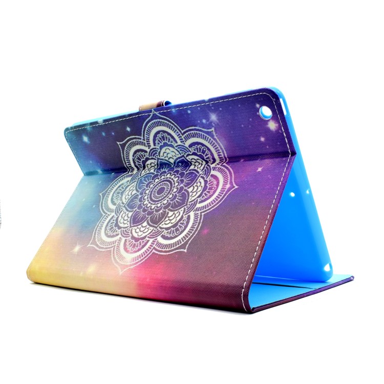 Patrón de impresión de cuero de la cartera de pie de Shell para iPad 9.7(2017) - alheña loto-4