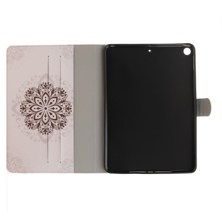 Patterned Smart Stand Leather Cover Case for iPad 9.7 (2018) / 9.7 (2017) - Stencil Pattern-10