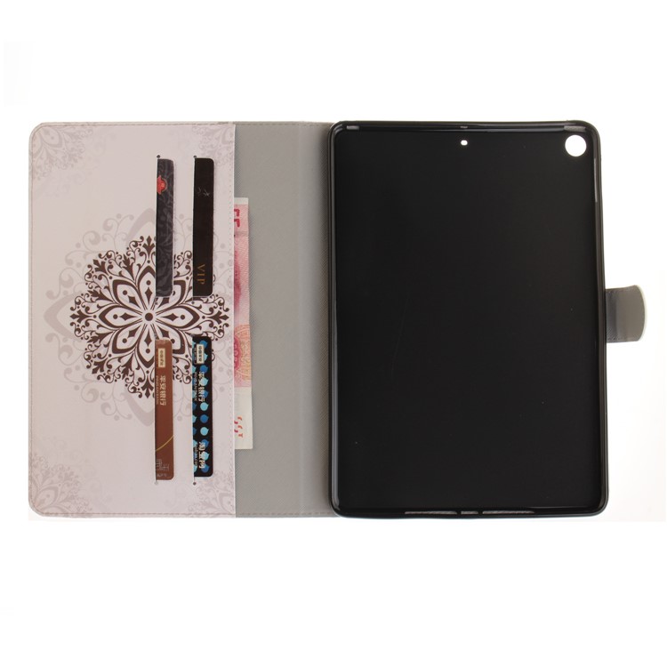 Patterned Smart Stand Leather Cover Case for iPad 9.7 (2018) / 9.7 (2017) - Stencil Pattern-9