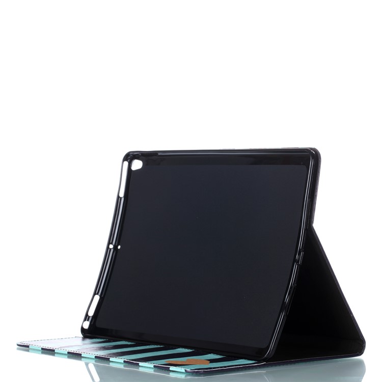 Pattern Printing Leather Protective Cover with Stand for iPad Air 10.5 (2019) / Pro 10.5-inch (2017) - Heart and Lines-4