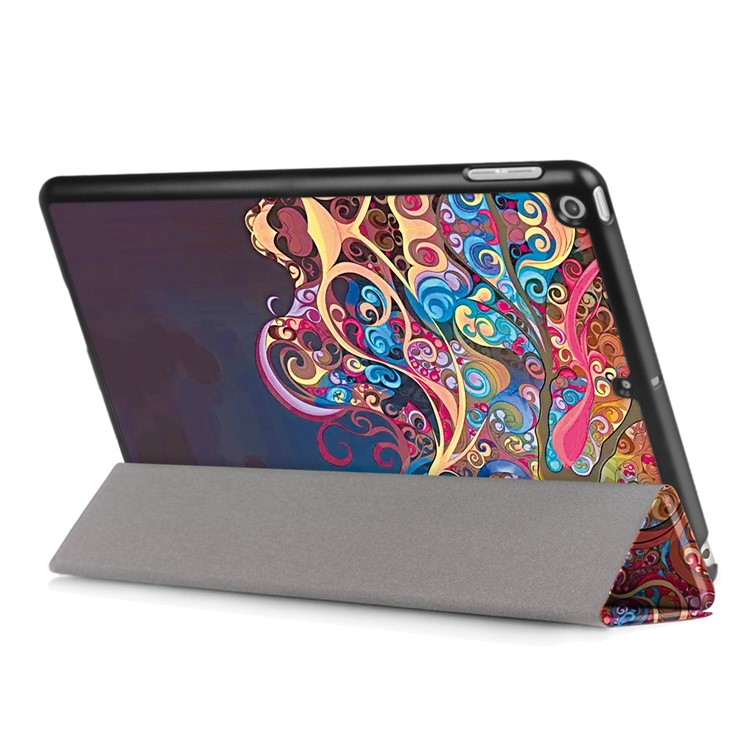 Pattern Printing Tri-fold Stand Leather Case for iPad 9.7 (2018) / 9.7 (2017) - Magic Tree-6