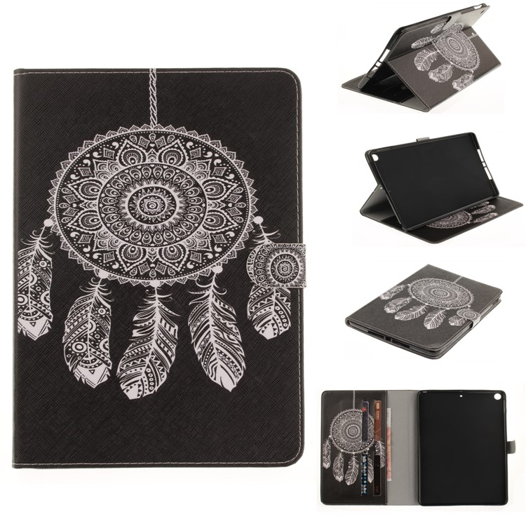 

Pattern Printing Auto-Wake / Sleep Leather Shell Cover for iPad 9.7 (2018) / 9.7 (2017) - Dream Catcher in Black Background