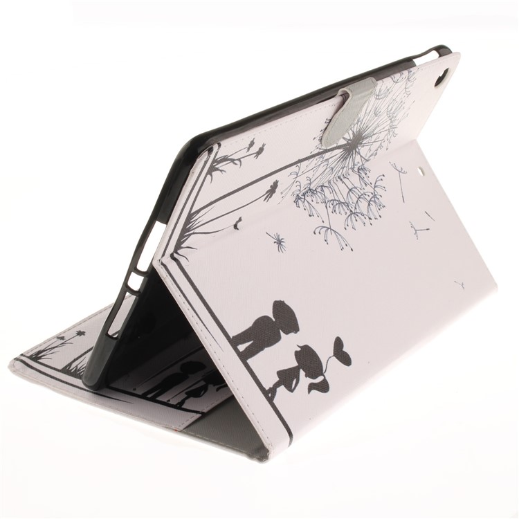 Pattern Printing Smart PU Leather Tablet Cover Casing for iPad 9.7 (2018) / 9.7 (2017) - Dandelion and Lovers-7