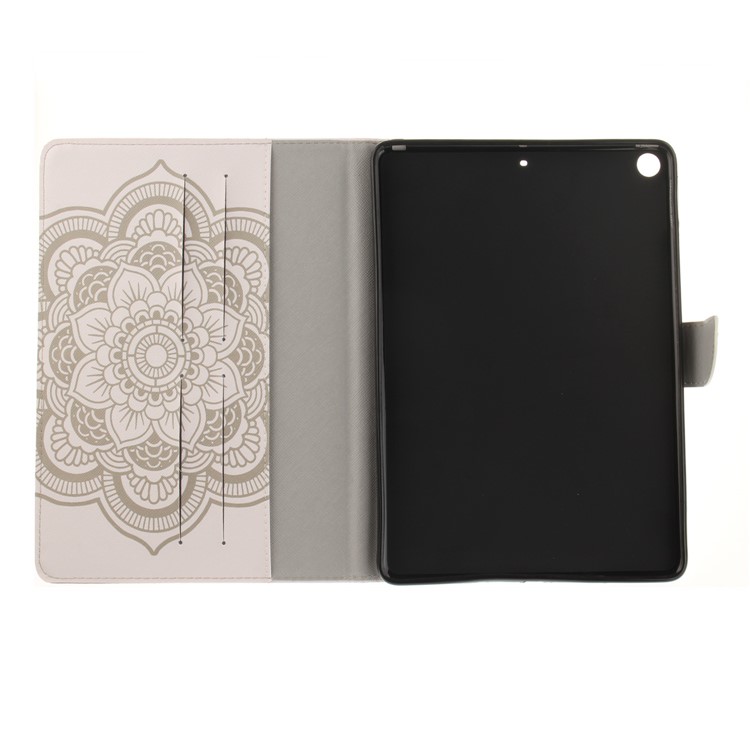 For iPad 9.7 (2018) / 9.7 (2017) Pattern Printing Wallet Leather Stand Case - Mandala Flowers-10