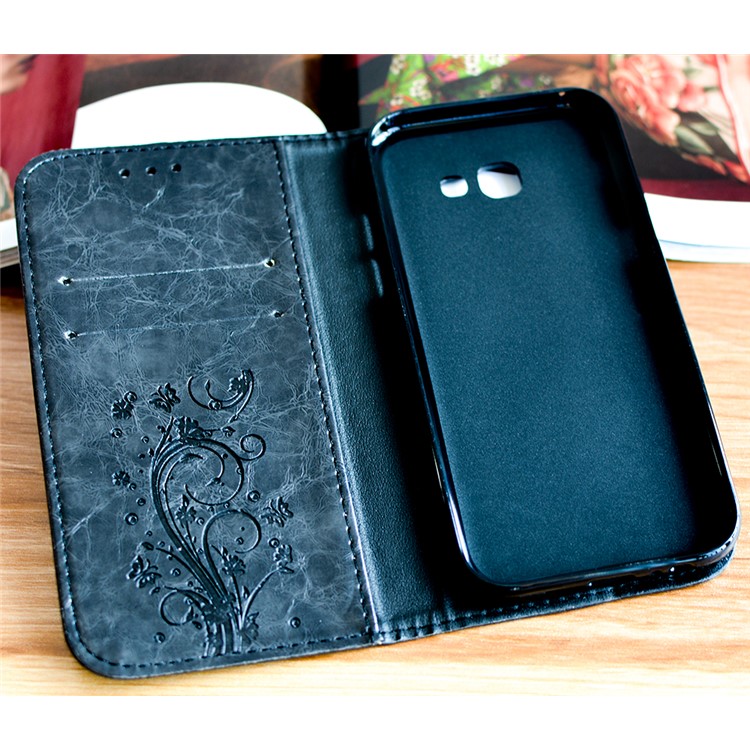 Imprint Diagonal Heart Flower Leather Wallet Mobile Cover for Samsung Galaxy A7 (2017) SM-A720F - Black-4