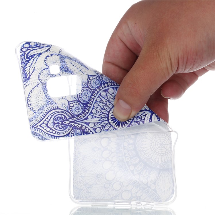 Patterned Flexible TPU Mobile Cover for Samsung Galaxy A8+ (2018) - Unique Flower-2