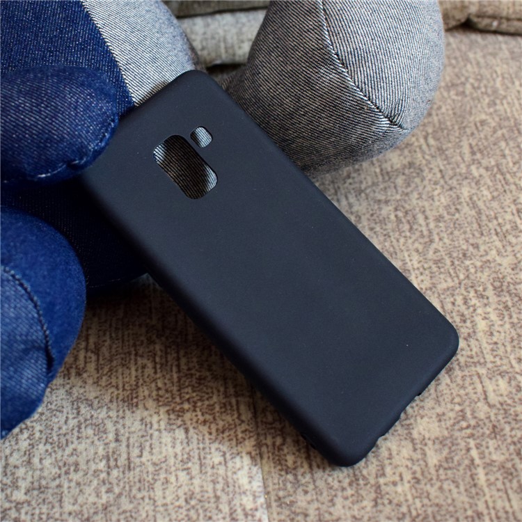 For Samsung Galaxy A8+ (2018) Solid Color Frosted Soft TPU Phone Case - Black-7