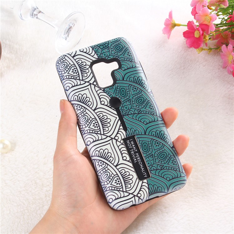 

Embossment Ethnic Style Pattern TPU + PC Combo Mobile Phone Shell with Kickstand for Samsung Galaxy A8 (2018) - White / Green