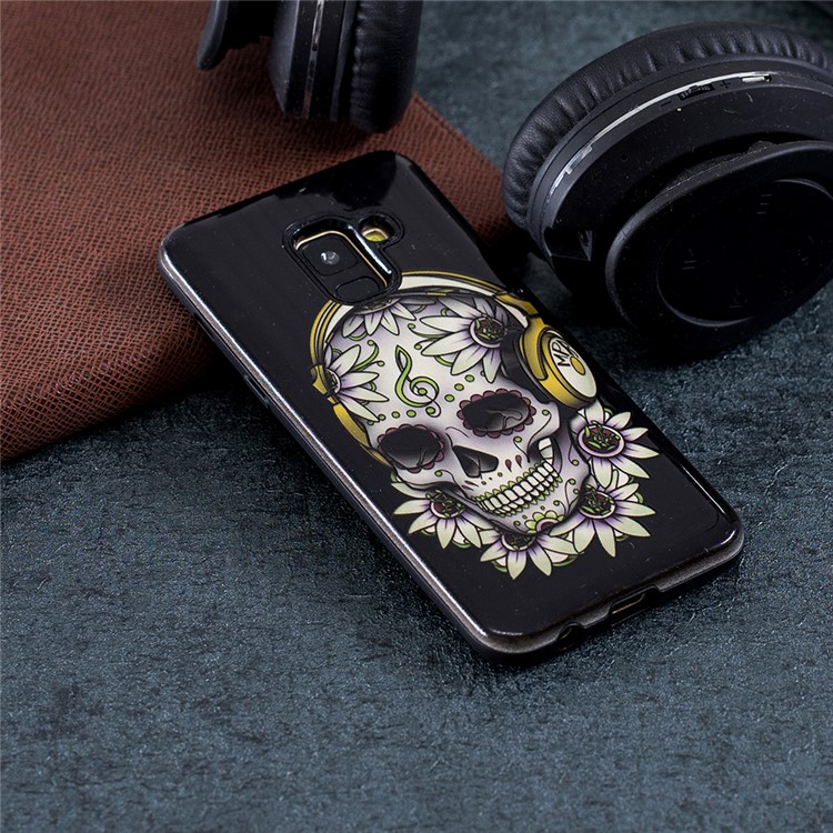 Embossed Rubberized PC TPU Hybrid Mobile Casing for Samsung Galaxy A8 (2018) - Flower Skull-5