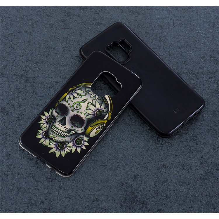 Rubberized Embossed Pattern PC TPU Hybrid Cellphone Cover for Samsung Galaxy S9 SM-G960 - Skull-6