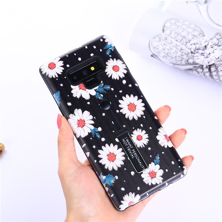 For Samsung Galaxy Note9 N960 Embossed Flower Pattern TPU PC Hybrid Case with Finger Grip and Kickstand - Daisy Flower-2