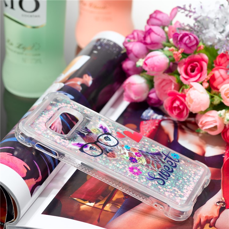 Dynamic Glitter Powder Heart Shaped Sequins TPU Case for Samsung Galaxy S10e - Giraffe Wearing Glasses-3