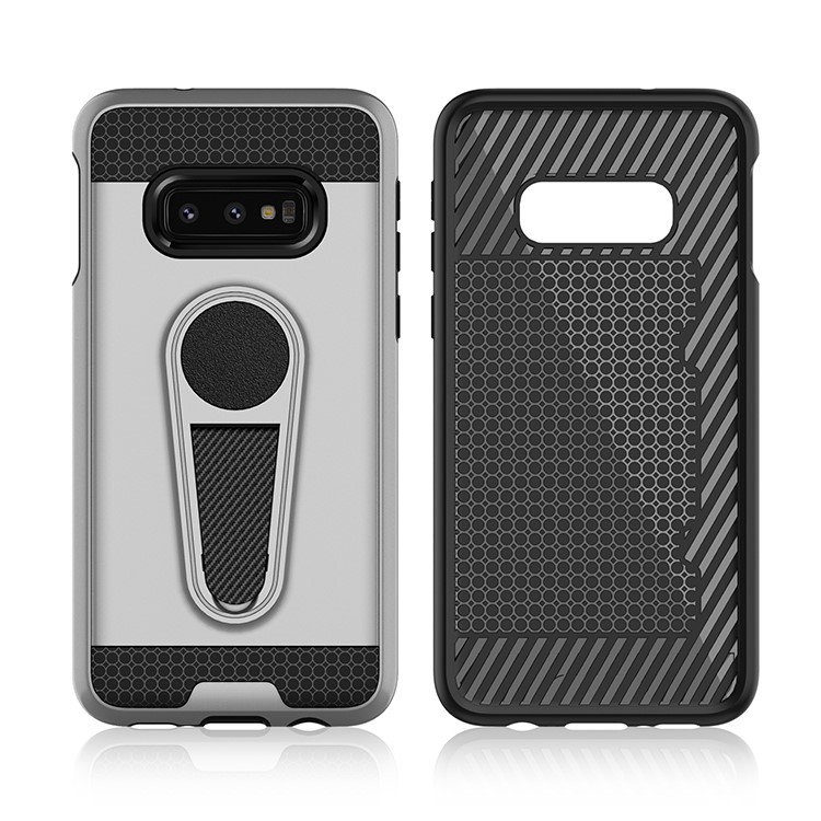 Carbon Fiber Texture PC + TPU Hybrid Kickstand Cover for Samsung Galaxy S10e (Built-in Magnetic Holder Metal Sheet) - Silver-5