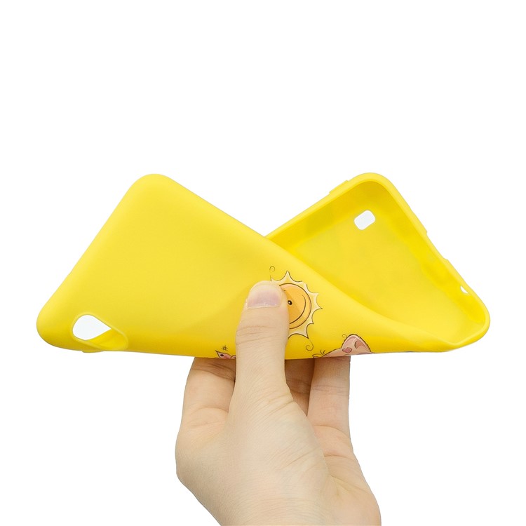 Pattern Printing Anti-fingerprint Matte TPU Phone Shell for Samsung Galaxy A10 - Yellow / Couple Bears-4