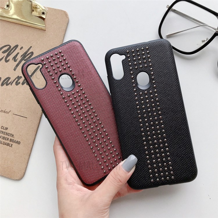 Estilo Rebite Couro PU Caso Revestido TPU PC De Volta Para Samsung Galaxy A11 - Preto-3