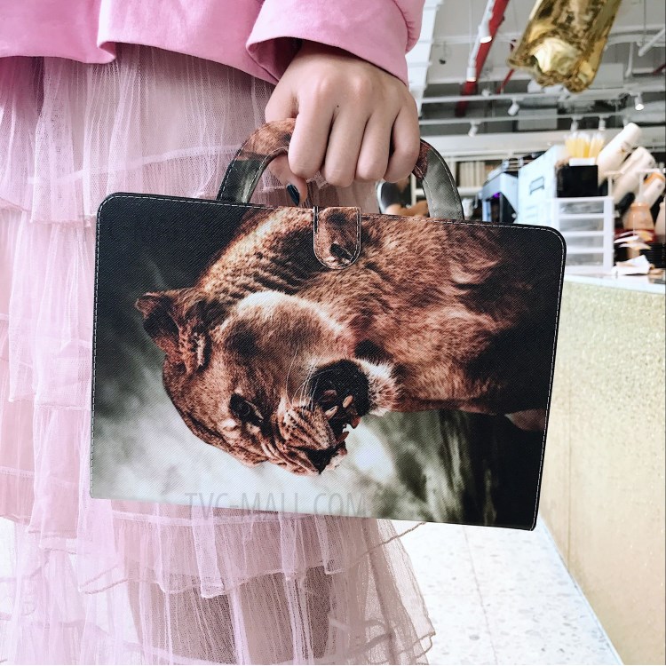 Hand-held Pattern Printing Stand Flip Leather Case for Samsung Galaxy Tab A7 10.4 (2020) - Lion-9