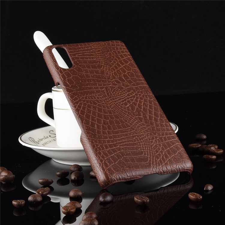 Crocodile Texture PU Leather Coated PC Phone Case for Sony Xperia L3 - Brown-3