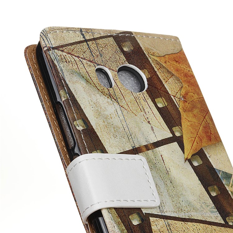 Pattern Printing Wallet Leather Stand Mobile Casing for HTC U11 - Eiffel Tower and Maple Leaves-3